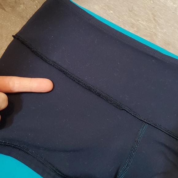 Lululemon Reversible Boogie Mini Shorts. Navy Blue & Aqua. 2" Inseam. Size 8. - Picture 6 of 9